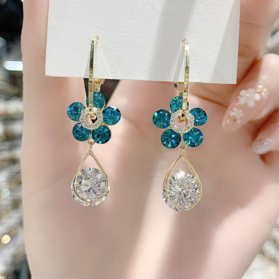 Fashion Flower Crystal Earrings - Image 5