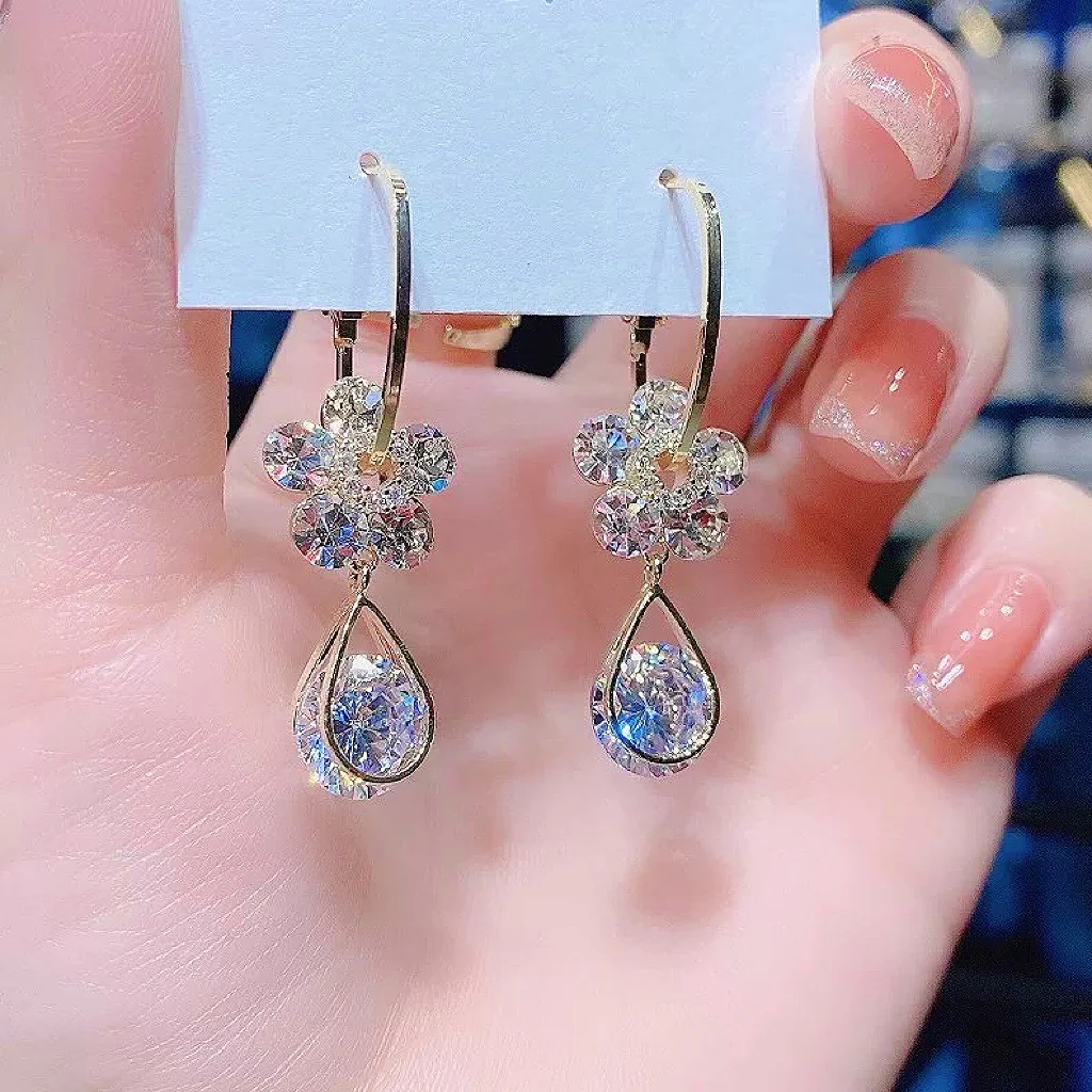 Fashion Flower Crystal Earrings - Image 7