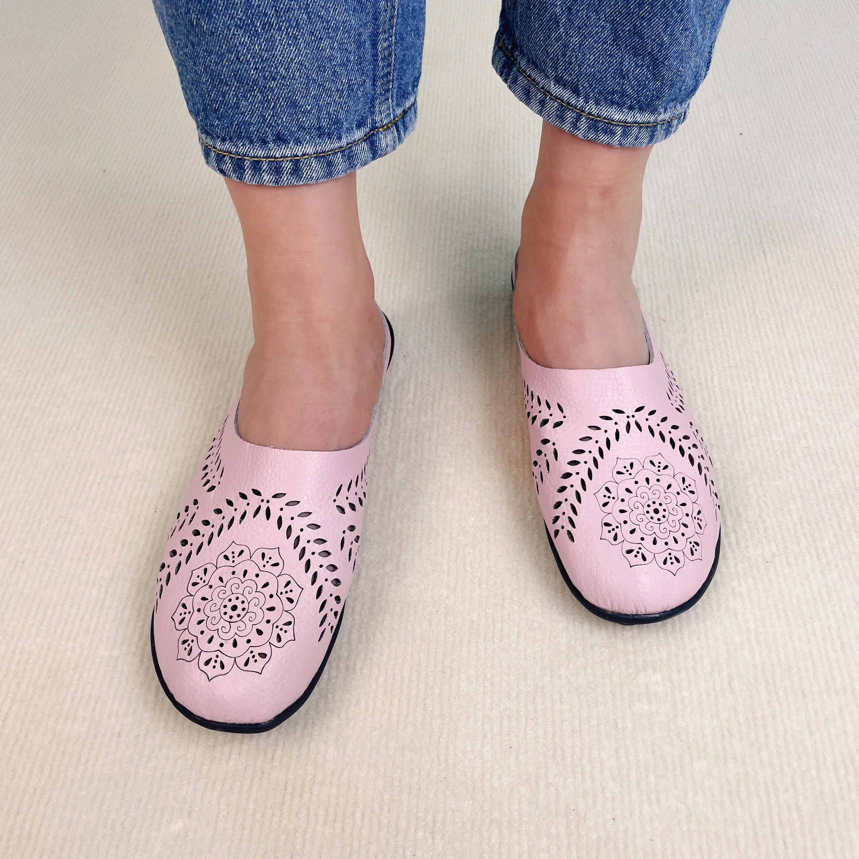 đ„49% OFF - Casual All-match Hollow Slippers - Image 11