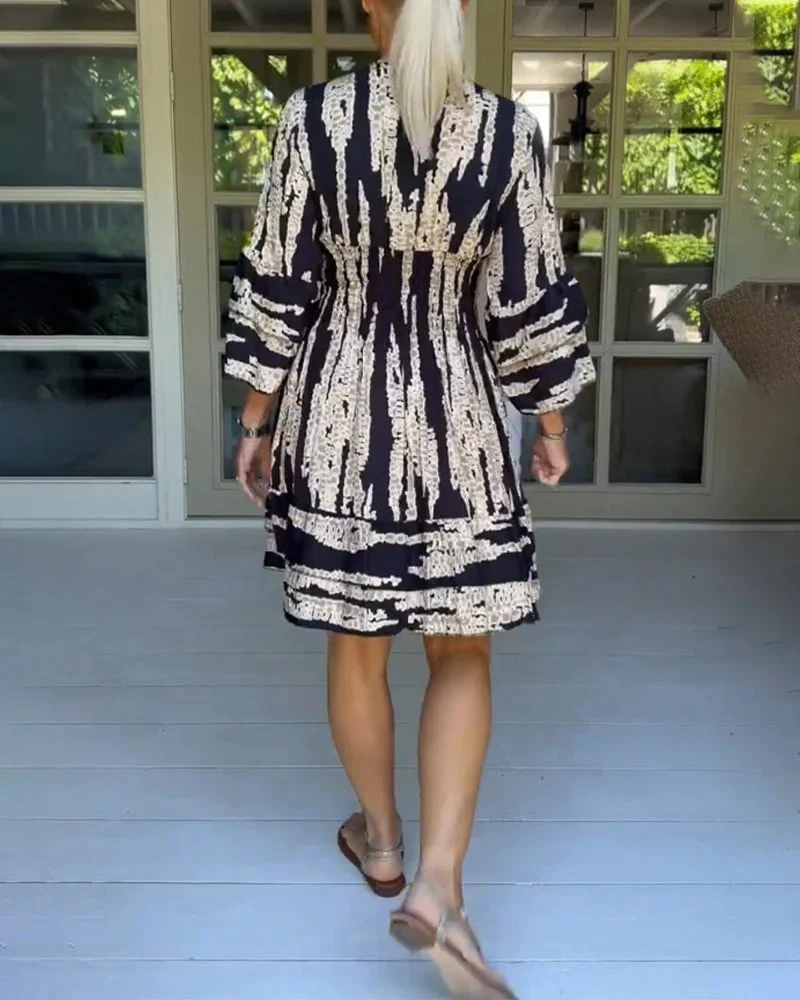 V neck three quarter sleeve dress - Image 3